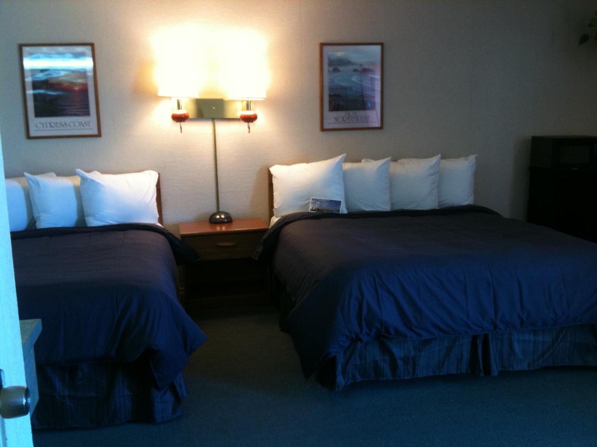 كريسينت سيتي Redwood Inn الغرفة الصورة